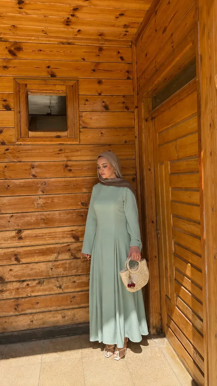 Robe Aryam